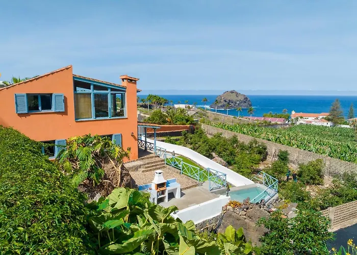 Casa Naranja